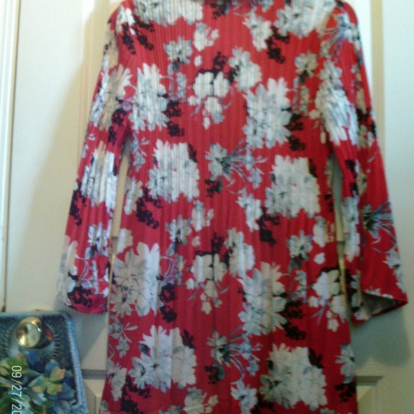 Valerie Stevens button down top. Size M - Picture 3 of 3